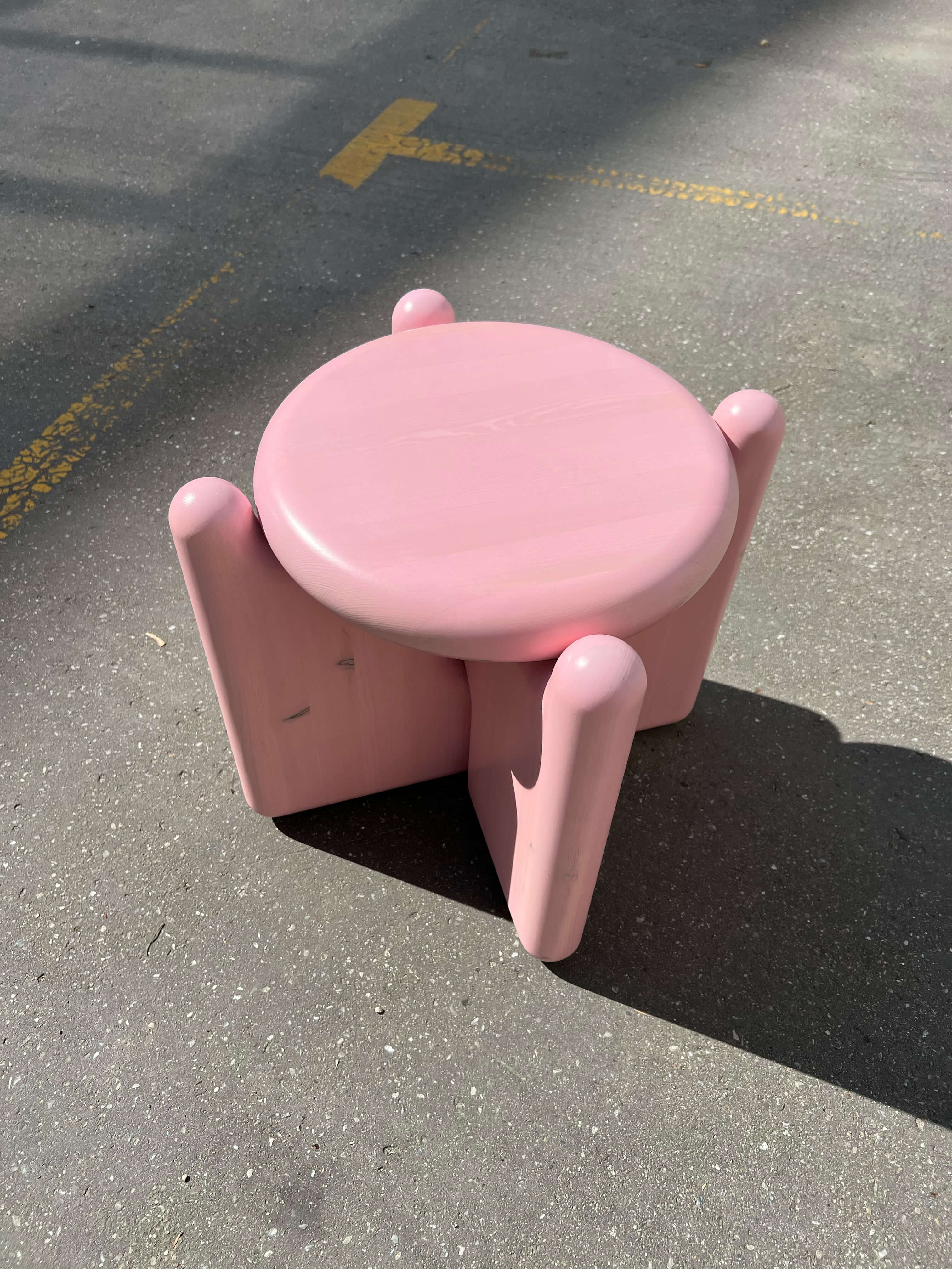 Chunky Stool Stained Pink