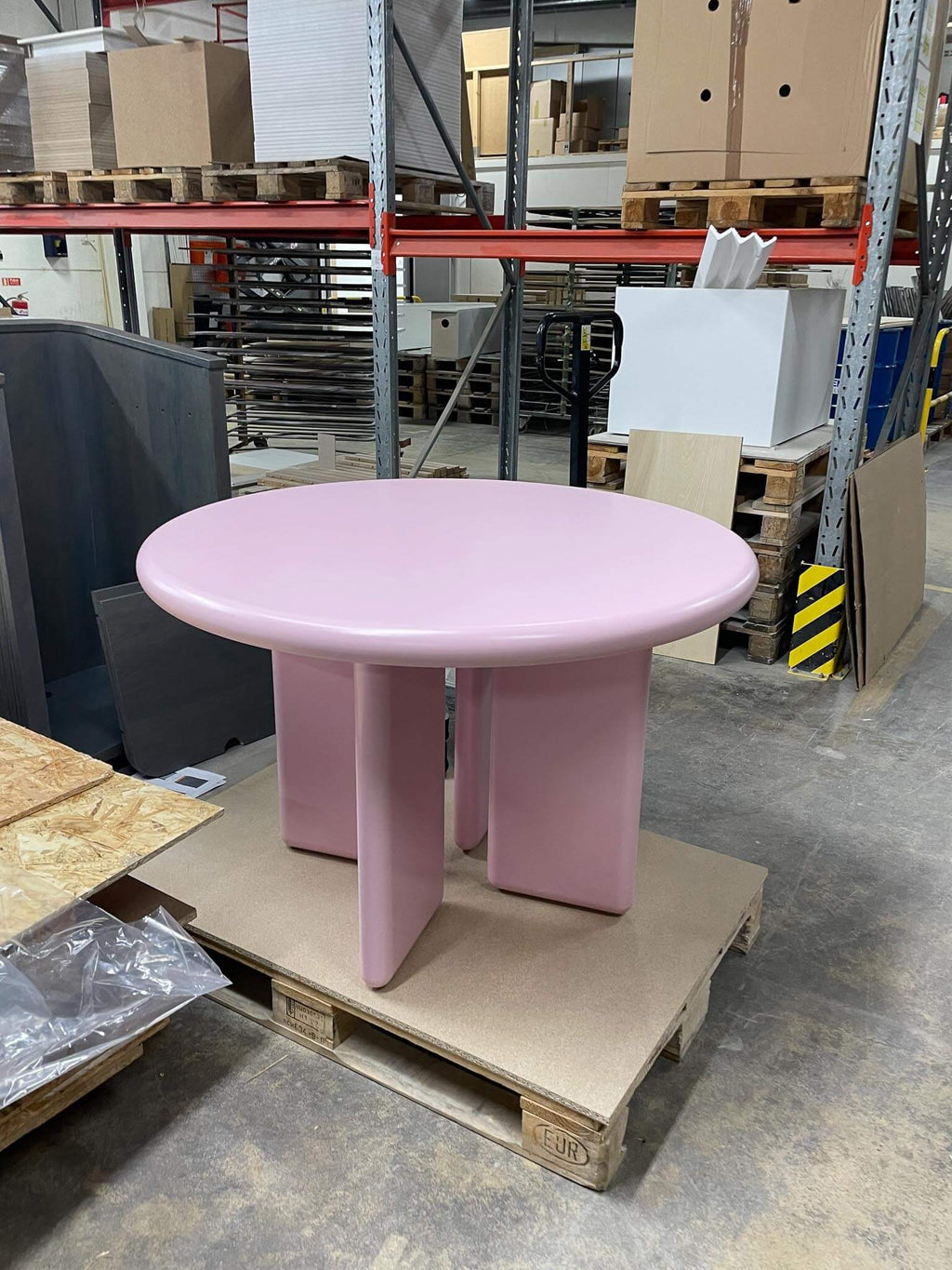 Chunky Round Table Pink
