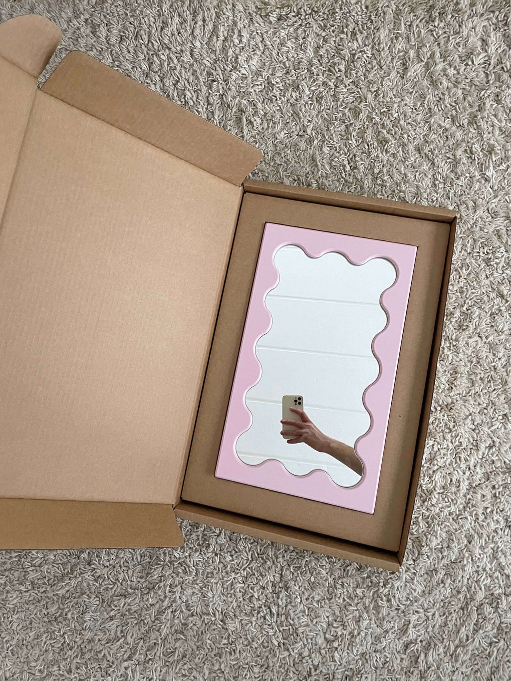 Curvy Mirror Micro Pink