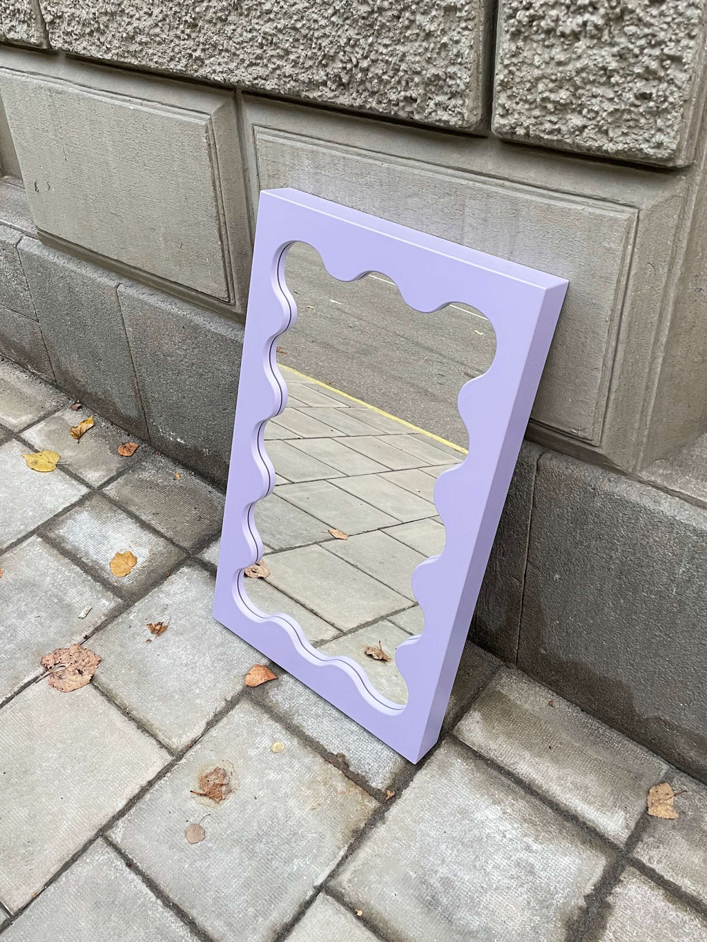 Curvy Mirror Micro Lilac
