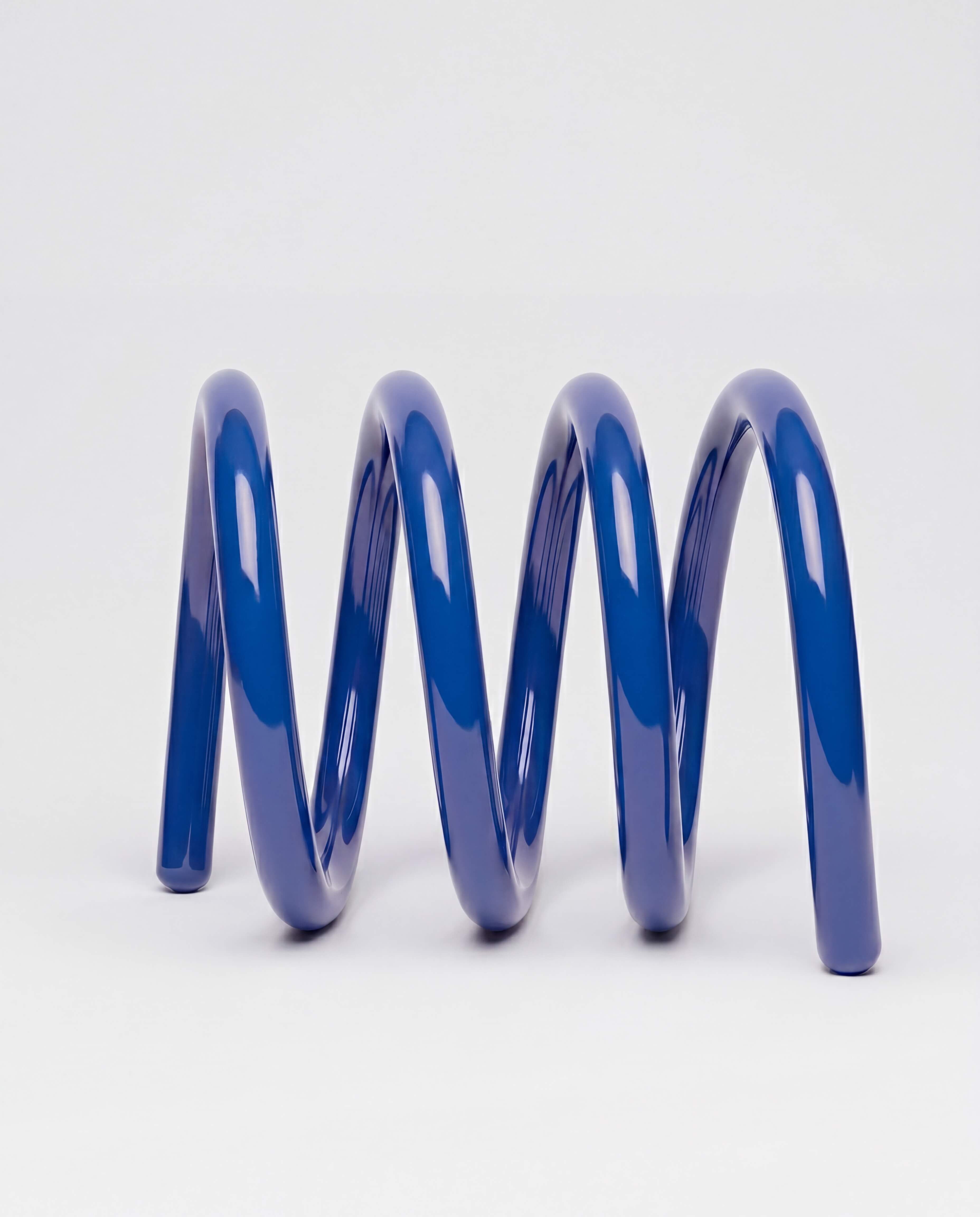 Spiral Stand Cobalt Blue packshot
